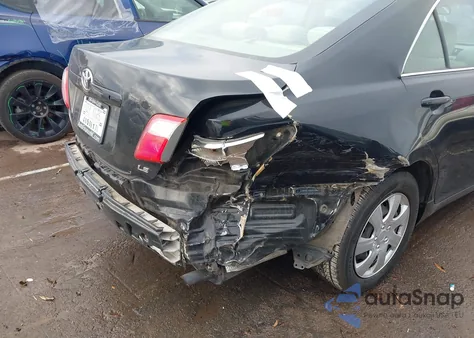 2009 Toyota Camry Le z USA, uszkodzony, nr VIN 4T1BE46K79U897894